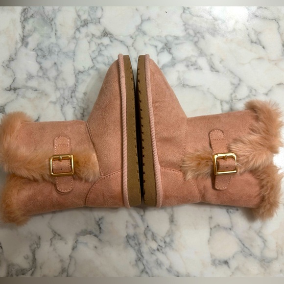 Girls Buckle Faux Fur Chalet Boots - Pink - Picture 1 of 8